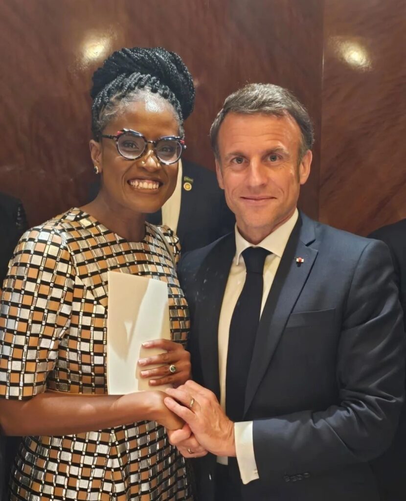 Djamila Ribeiro se reúne com presidente francês Emmanuel Macron